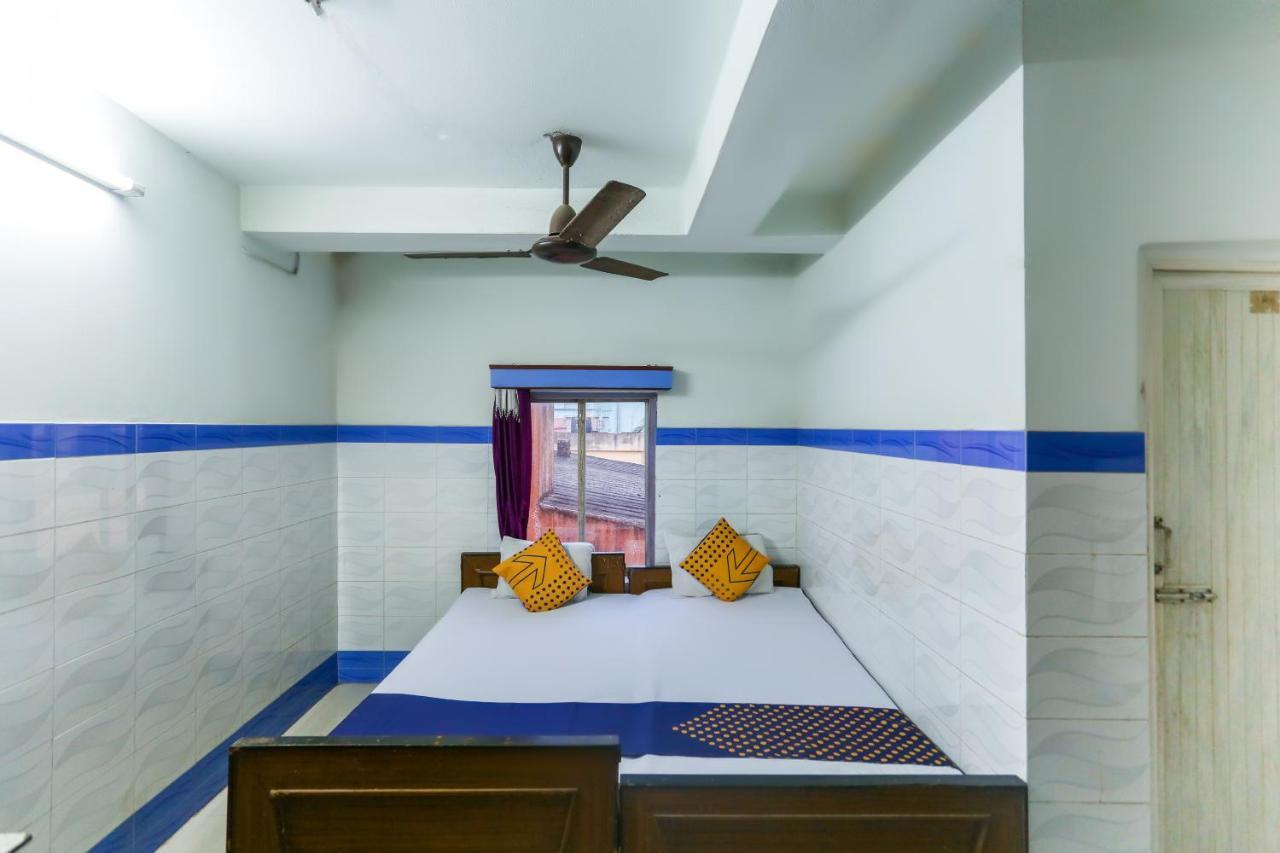 Oyo 73902 Vyttila Residency Hotel Kochi Ngoại thất bức ảnh
