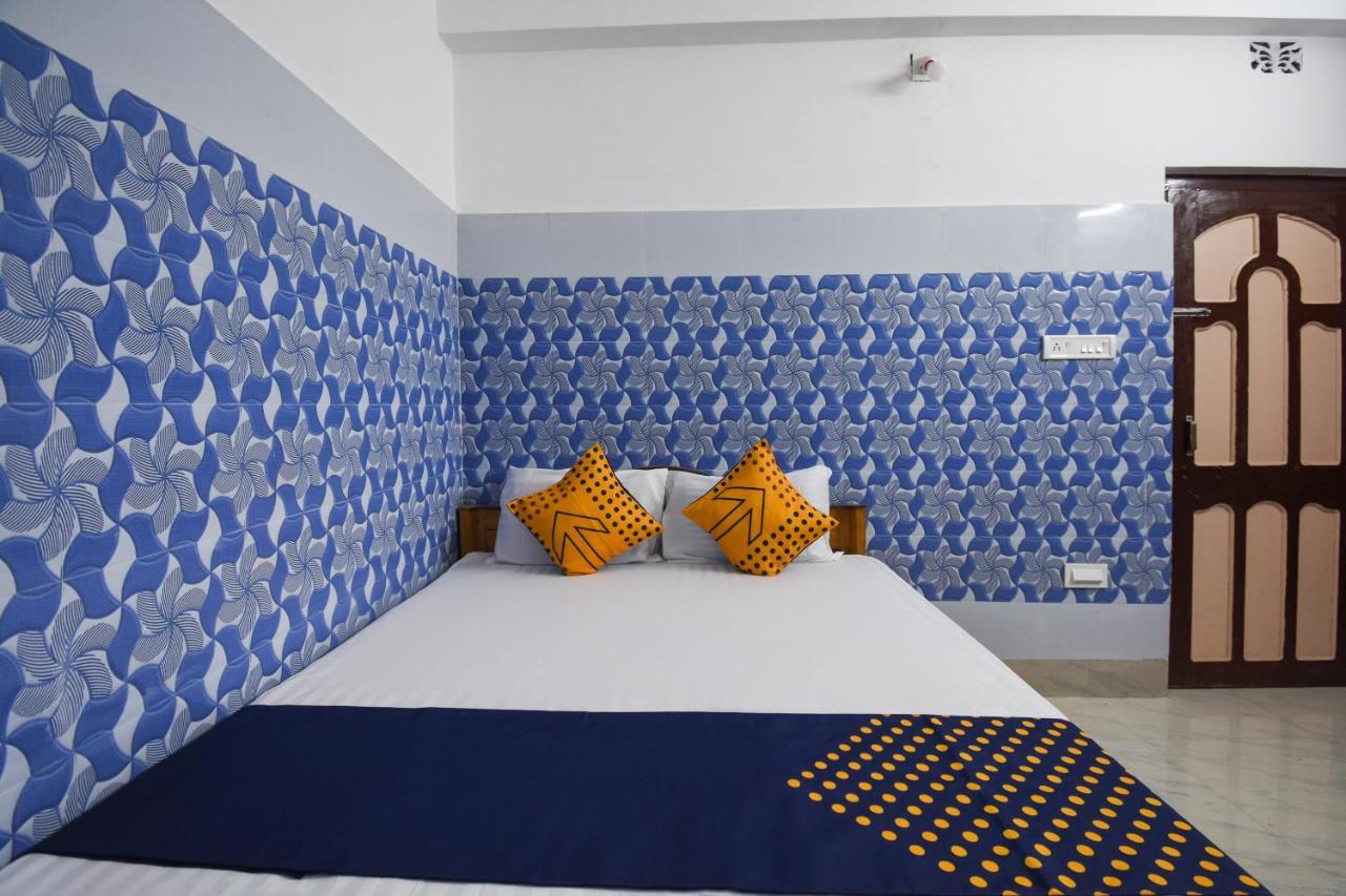 Oyo 73902 Vyttila Residency Hotel Kochi Ngoại thất bức ảnh