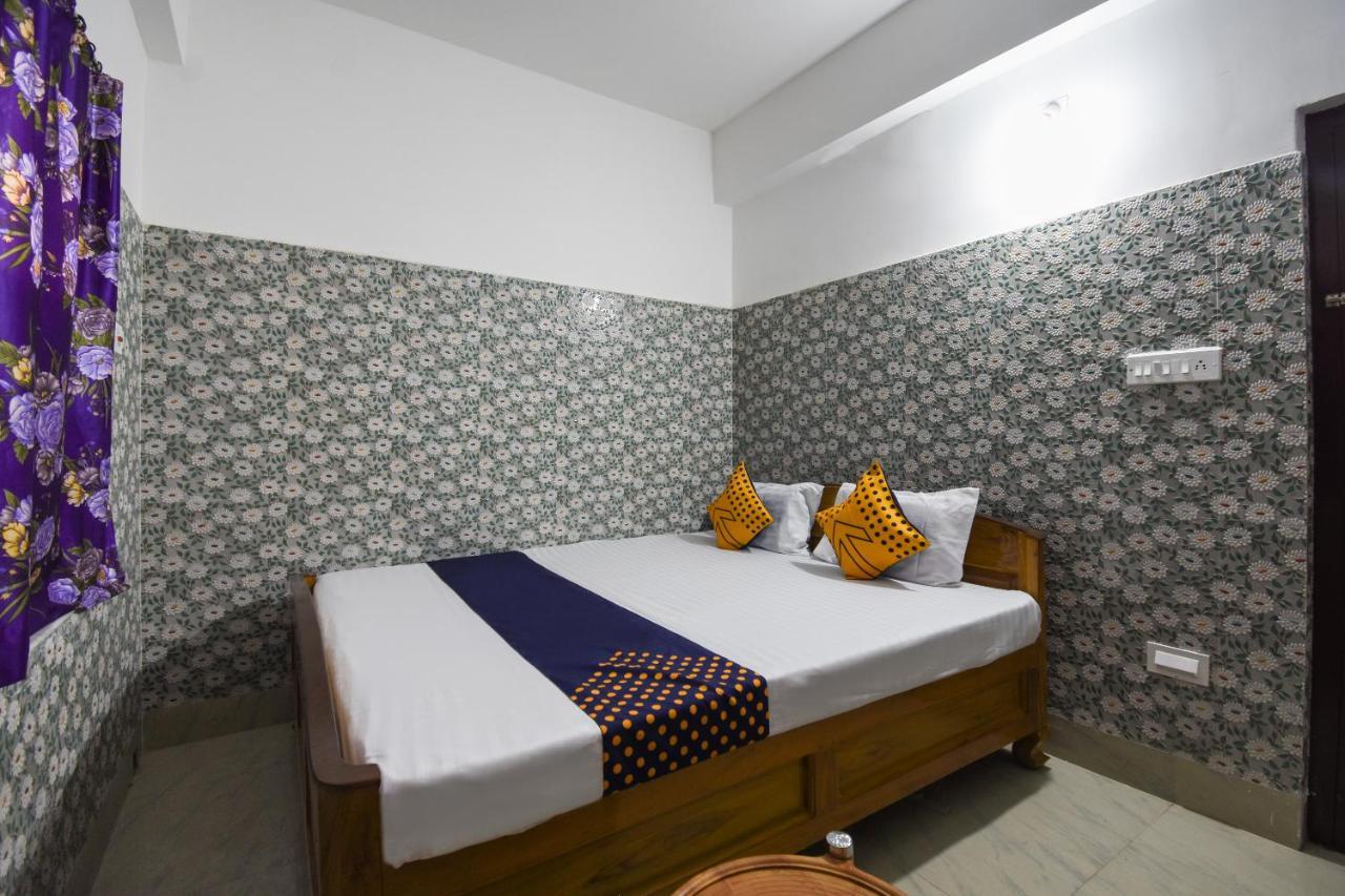 Oyo 73902 Vyttila Residency Hotel Kochi Ngoại thất bức ảnh
