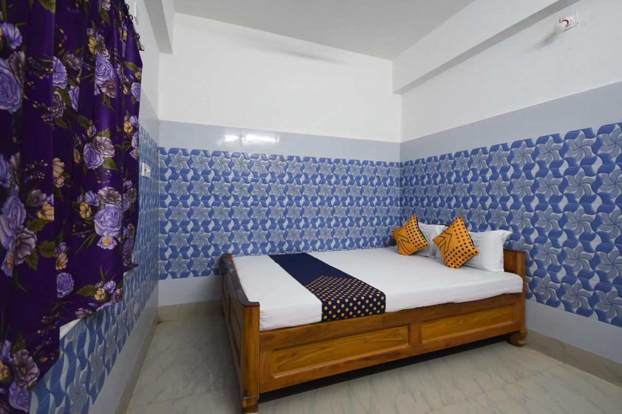 Oyo 73902 Vyttila Residency Hotel Kochi Ngoại thất bức ảnh