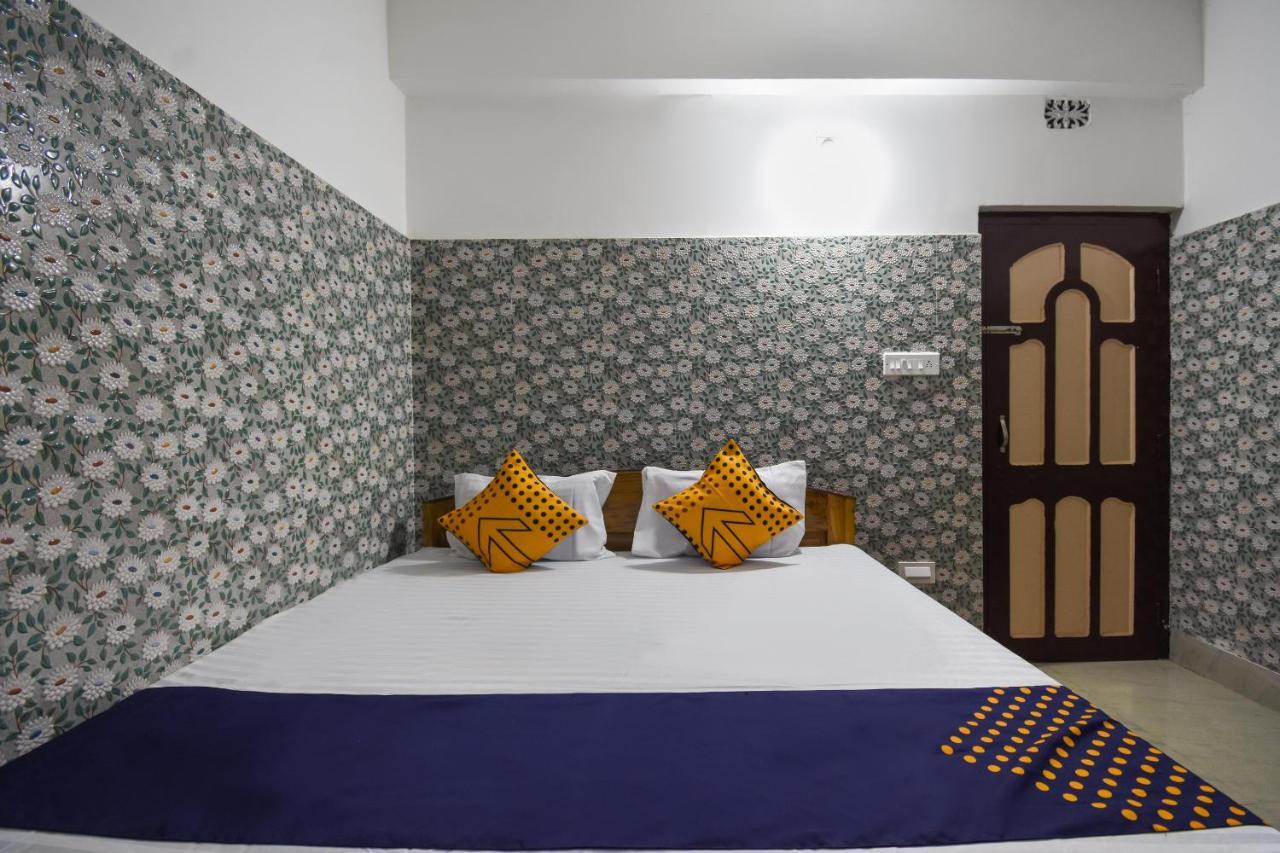 Oyo 73902 Vyttila Residency Hotel Kochi Ngoại thất bức ảnh